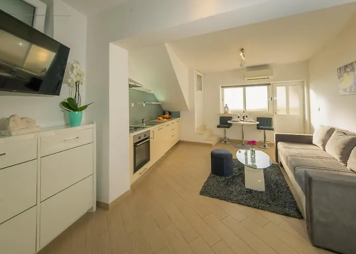 Story * דוברובניק